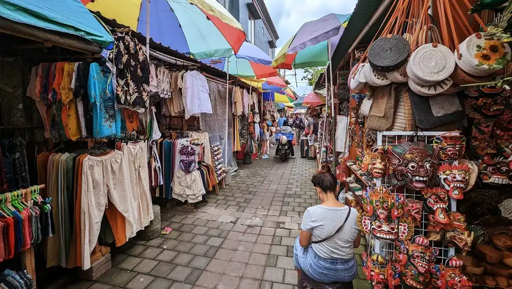 Ubud-street-market-bali